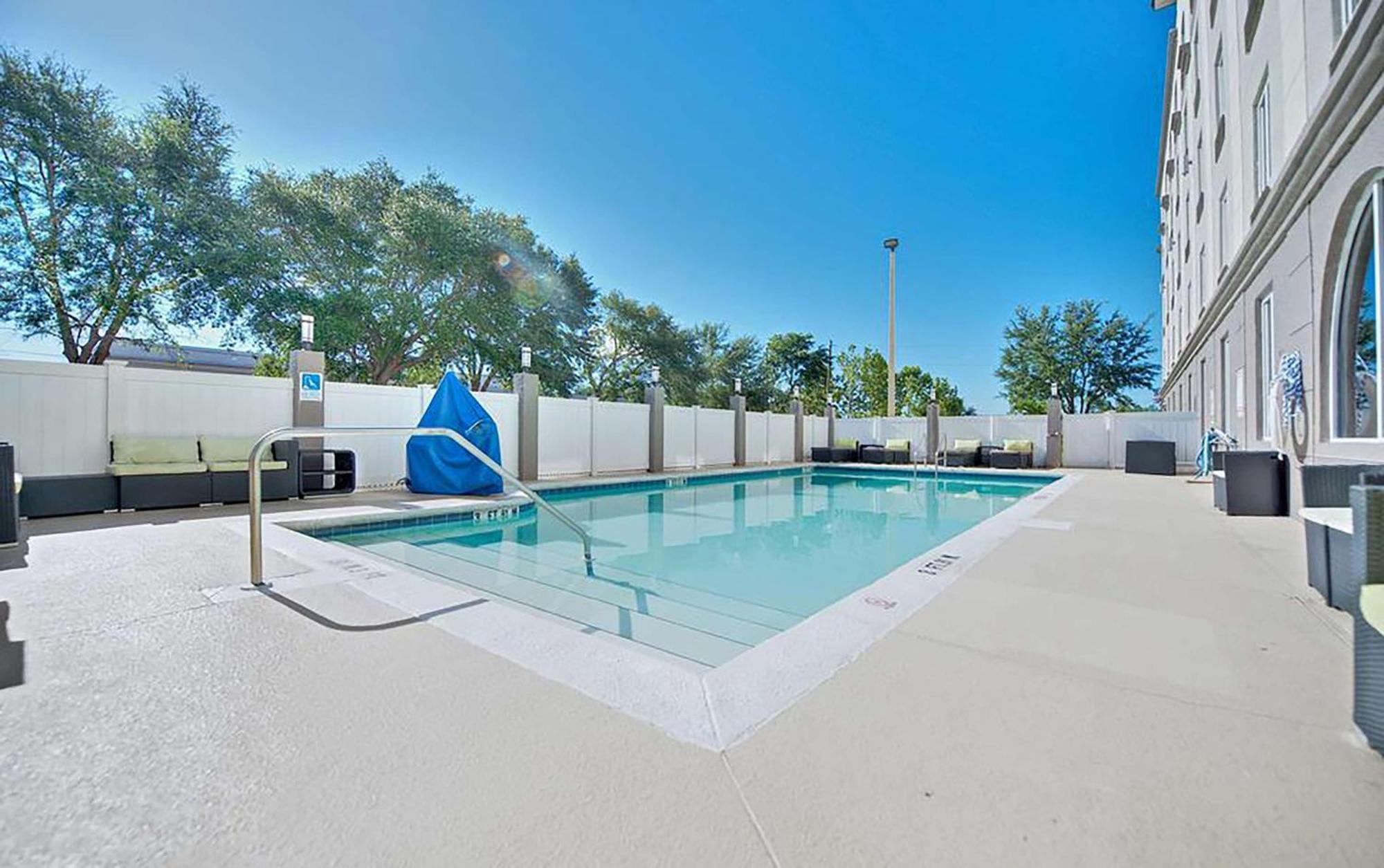 Sonesta Essential Orlando Hotell Exteriör bild
